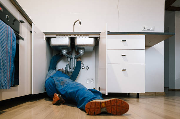 Professional Leak Detection technician working in Auburn Hills, MI